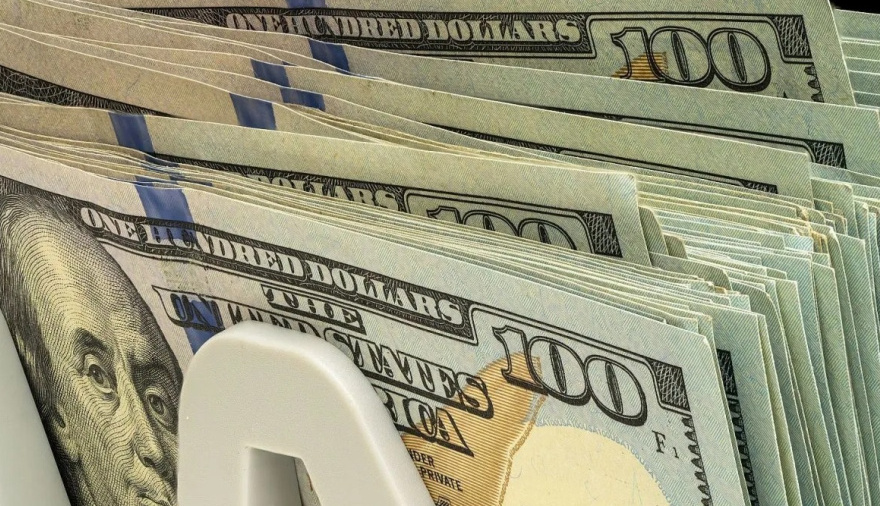 Dólar oficial: ahora prohíben operar en el financiero por 90 días